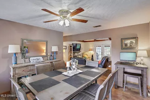 Dining - 2813 Pine Circle Dr, Pearl, MS 39208 photo 2 of 2