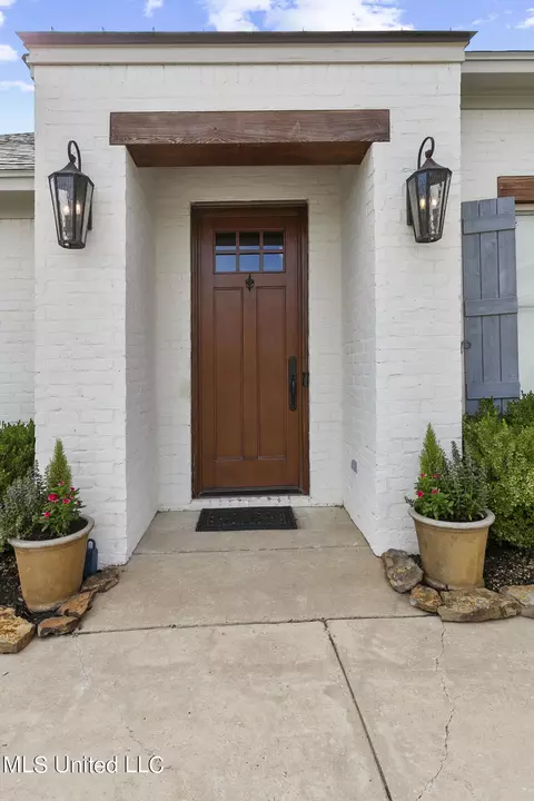 121 Sweetbriar Dr, Canton, MS 39046 photo 3