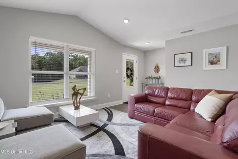 45 Cascade Cv, Perkinston, MS 39573 photo 2