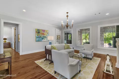 Living - 107 Fenwick Cir, Madison, MS 39110 photo 1 of 9
