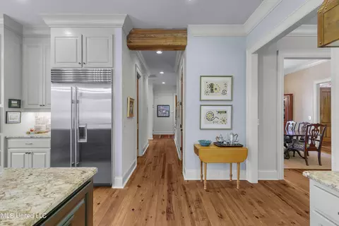 Entry Way - 107 Fenwick Cir, Madison, MS 39110 photo 4 of 11