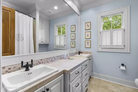 Bath - 107 Fenwick Cir, Madison, MS 39110 photo 9 of 11