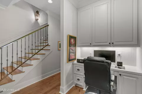 Entry Way - 107 Fenwick Cir, Madison, MS 39110 photo 8 of 11
