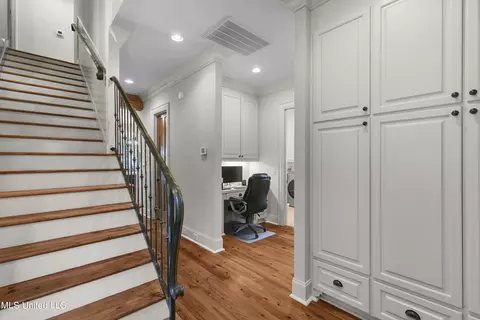 Entry Way - 107 Fenwick Cir, Madison, MS 39110 photo 9 of 11