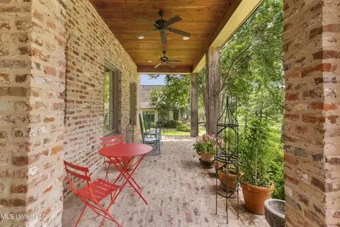 Exterior - 107 Fenwick Cir, Madison, MS 39110 photo 9 of 27