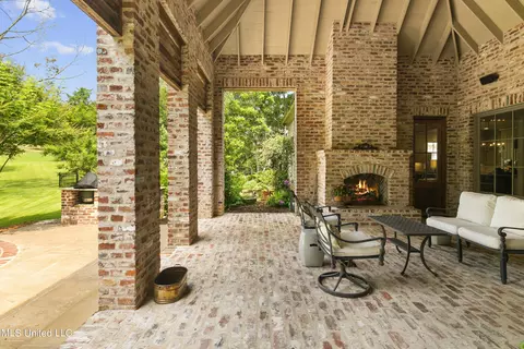 Exterior - 107 Fenwick Cir, Madison, MS 39110 photo 10 of 27