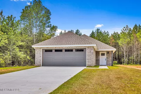 10219 Possum Fork Rd, Picayune, MS 39466