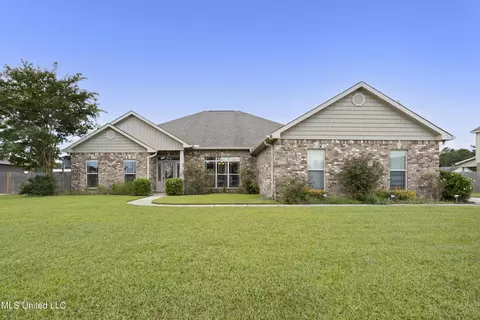 12124 Sargent Cherry Dr, Vancleave, MS 39565