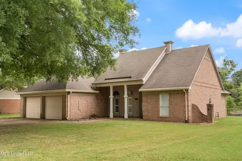 114 Keestone Dr, Senatobia, MS 38668