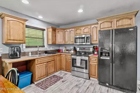 Kitchen - 24380 Wayne Bond Rd, Saucier, MS 39574 photo 1 of 3