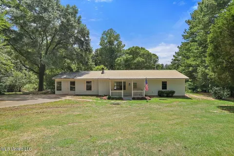 297 Herrington Rd, Mendenhall, MS 39114