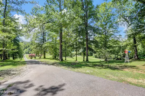 5626 Poplar Corner Rd, Walls, MS 38680