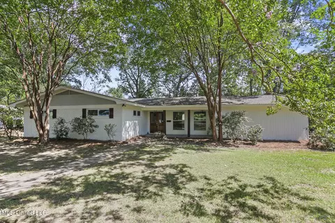 142 Northcliff Dr, Jackson, MS 39211 photo 1