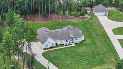 Other - 172 Fallen Oaks Dr, Brandon, MS 39047 photo 13 of 18