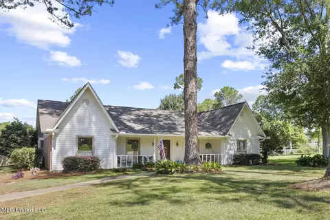 94 Cotton Wood Dr, Madison, MS 39110