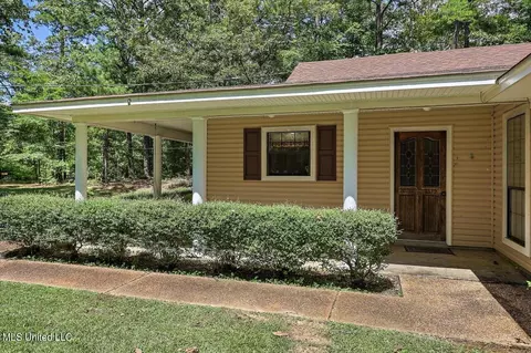 115 Hickory St, Brandon, MS 39042 photo 4