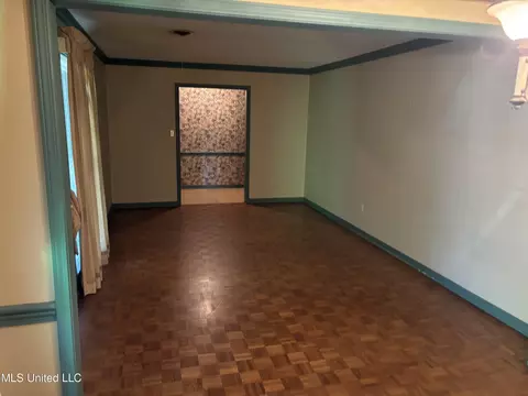 5265 Wayneland Dr, Jackson, MS 39211 photo 6
