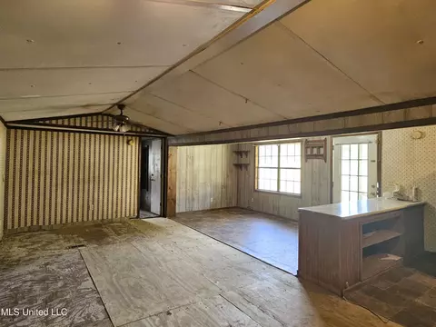 4913 E Tate Rd, Senatobia, MS 38668 photo 8