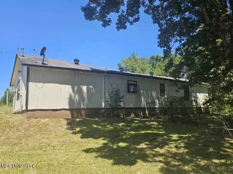 4913 E Tate Rd, Senatobia, MS 38668 photo 2