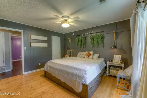 Bedroom - 15 Crestfield Rd, Coldwater, MS 38618 photo 2 of 4