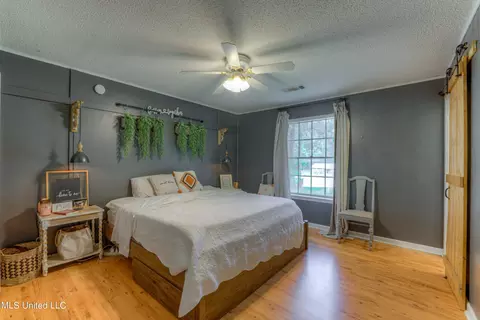 Bedroom - 15 Crestfield Rd, Coldwater, MS 38618 photo 1 of 4