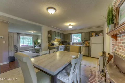 Dining - 15 Crestfield Rd, Coldwater, MS 38618 photo 2 of 2