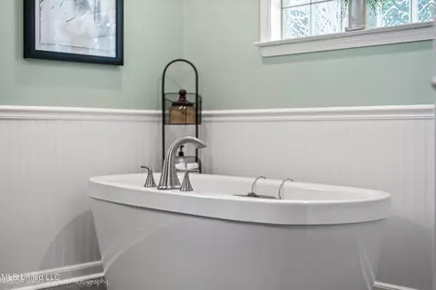 Bath - 920 W Green T Lk, Hernando, MS 38632 photo 6 of 8