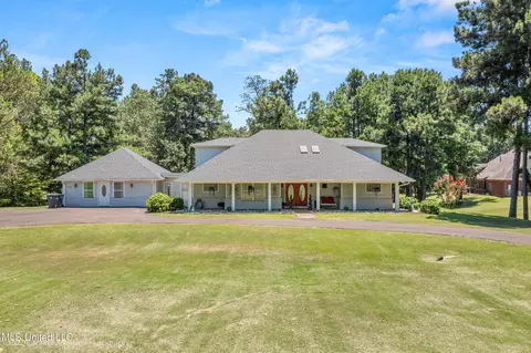 920 W Green T Lk, Hernando, MS 38632