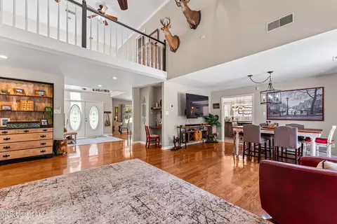 Entry Way - 920 W Green T Lk, Hernando, MS 38632 photo 6 of 9