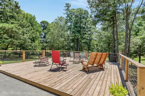 Exterior - 920 W Green T Lk, Hernando, MS 38632 photo 5 of 6