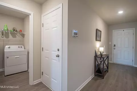 Entry Way - 1023 Enclave Cir, Long Beach, MS 39560 photo 3 of 3