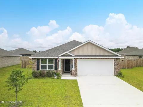 1023 Enclave Cir, Long Beach, MS 39560