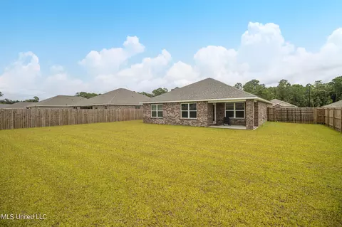 Exterior - 1023 Enclave Cir, Long Beach, MS 39560 photo 2 of 3