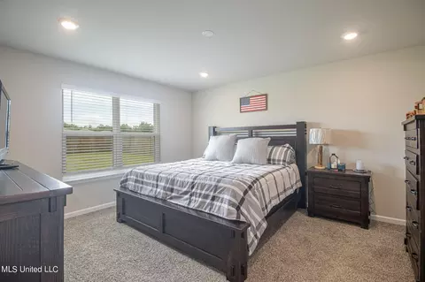 Bedroom - 1023 Enclave Cir, Long Beach, MS 39560 photo 1 of 4