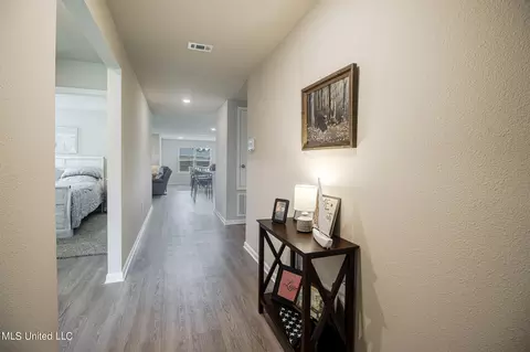 Entry Way - 1023 Enclave Cir, Long Beach, MS 39560 photo 1 of 3