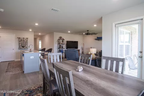 Dining - 1023 Enclave Cir, Long Beach, MS 39560 photo 1 of 2