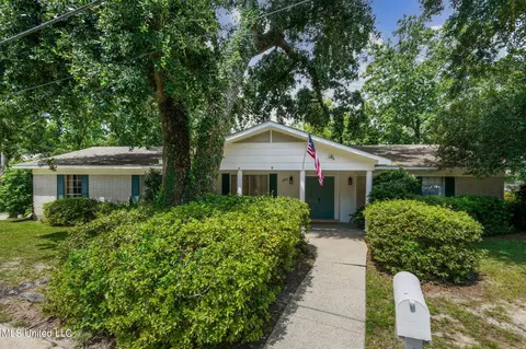 108 Hursey Ave, Pass Christian, MS 39571