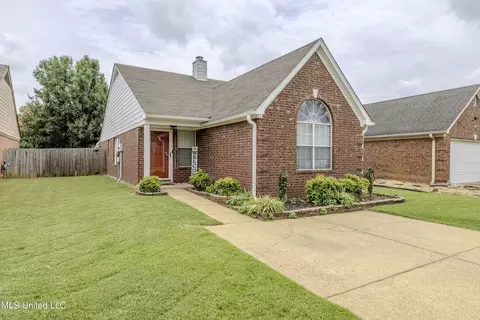 5528 Alexandria Ln, Southaven, MS 38671