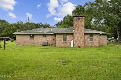 Exterior - 9752 Wilkerson Cir, Moss Point, MS 39562 photo 4 of 4