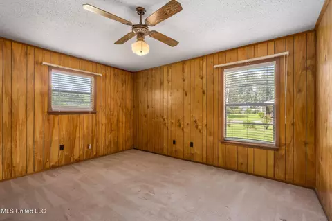 Bedroom - 9752 Wilkerson Cir, Moss Point, MS 39562 photo 4 of 5