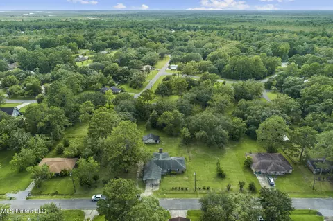 View/Area - 9752 Wilkerson Cir, Moss Point, MS 39562 photo 2 of 4