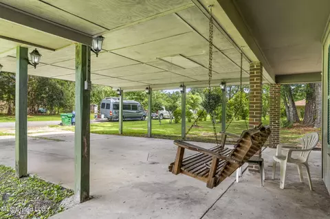 Exterior - 9752 Wilkerson Cir, Moss Point, MS 39562 photo 1 of 4