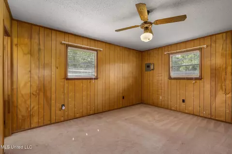 Bedroom - 9752 Wilkerson Cir, Moss Point, MS 39562 photo 2 of 5