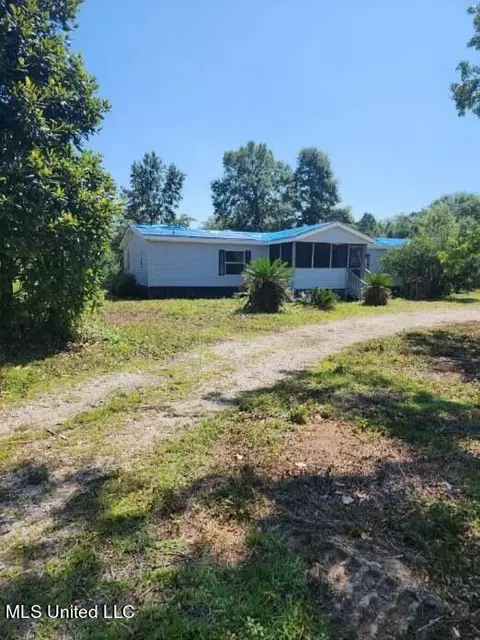 18724 Reese Dr, Saucier, MS 39574 photo 2