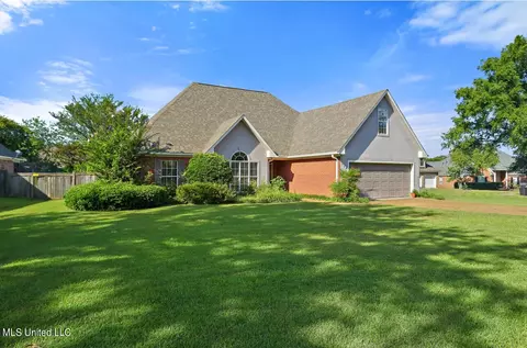 Exterior - 160 Hawkridge Dr, Madison, MS 39110 photo 2 of 8