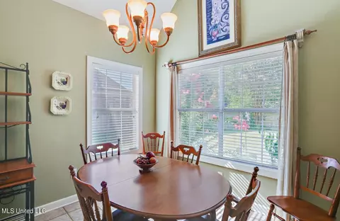 Dining - 160 Hawkridge Dr, Madison, MS 39110 photo 1 of 4