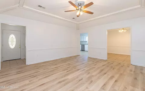 Living - 290 Timberline Dr, Madison, MS 39110 photo 1 of 4