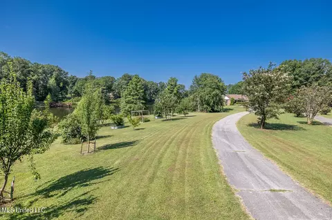 431 Pedigree Cv, Hernando, MS 38632