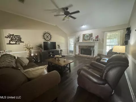 928 Eagles Nest Dr, Byram, MS 39272 photo 5