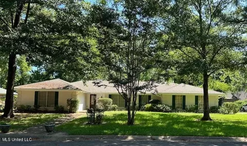 5458 River Thames Rd, Jackson, MS 39211
